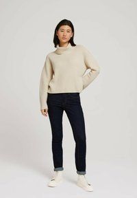 Tom Tailor Jeans: Tom Tailor Alexa Slim Damenjeans Grösse 27 – Nuovo (secondo la descrizione) da Allschwil venduto da Livy_83