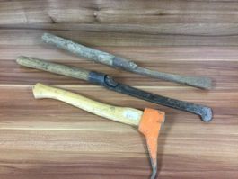 Gebrauchte zum Teil antike Werkzeuge Sappie und andere