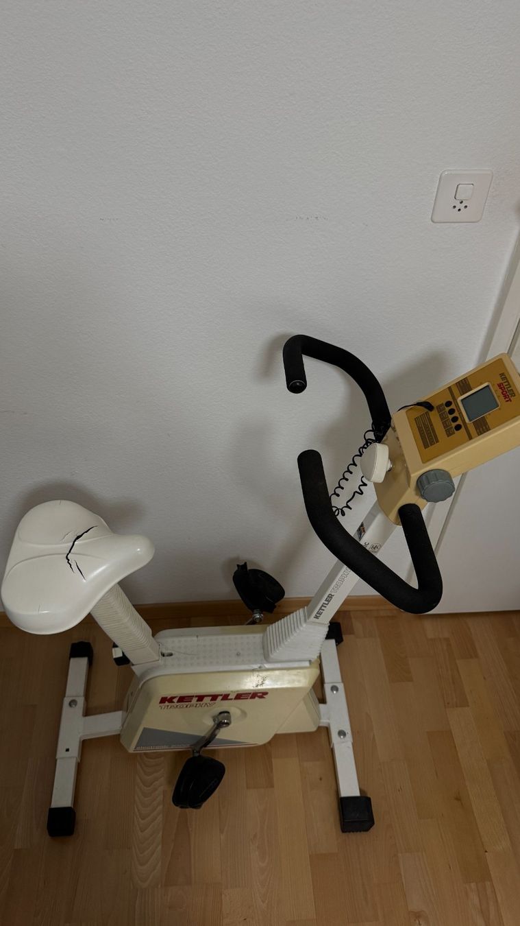 Hometrainer: Kettler Trophy electronic – Gebraucht aus Kloten von Xoidix 1