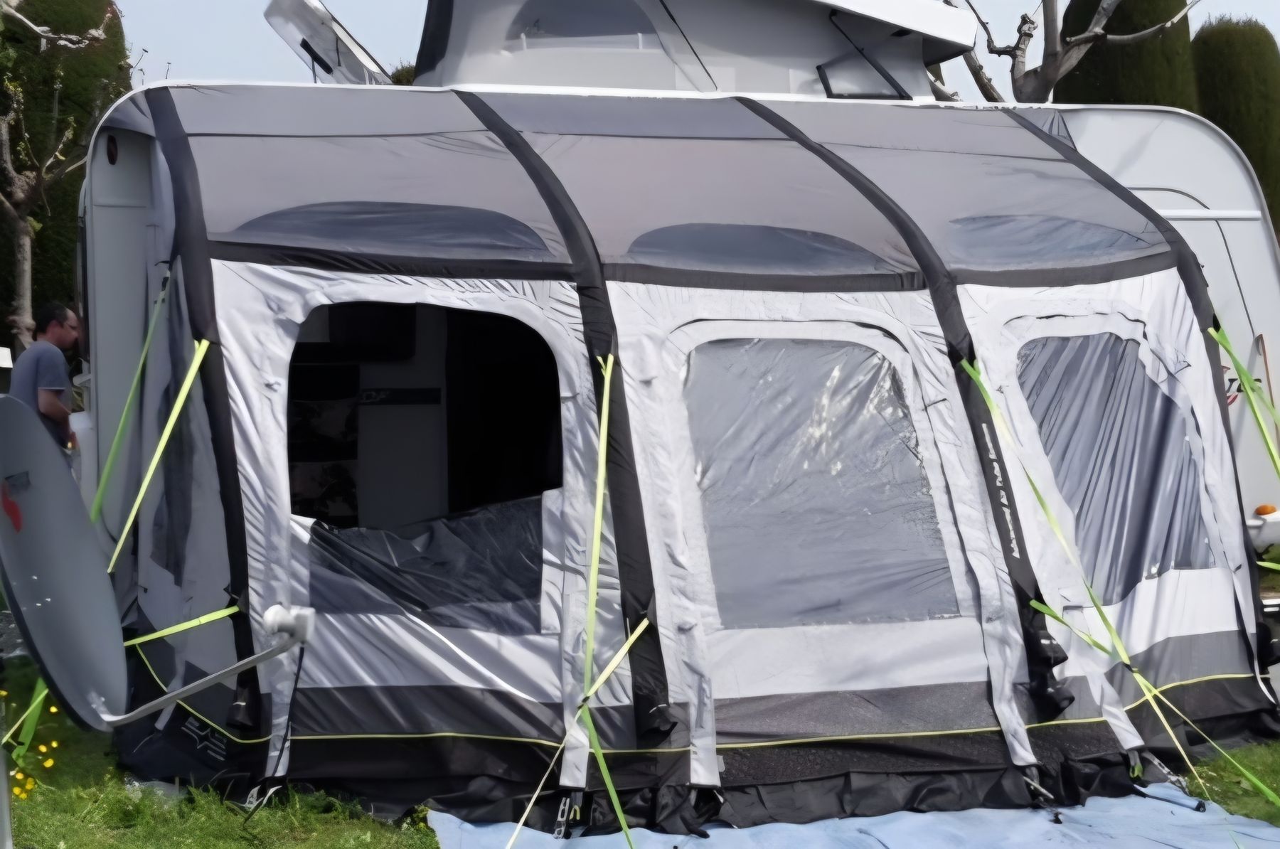 Outwell Tentes: Luftvorzelt OUTWELL MIRAGE 400 SA  – D'occasion à Oftringen par Begi73 3