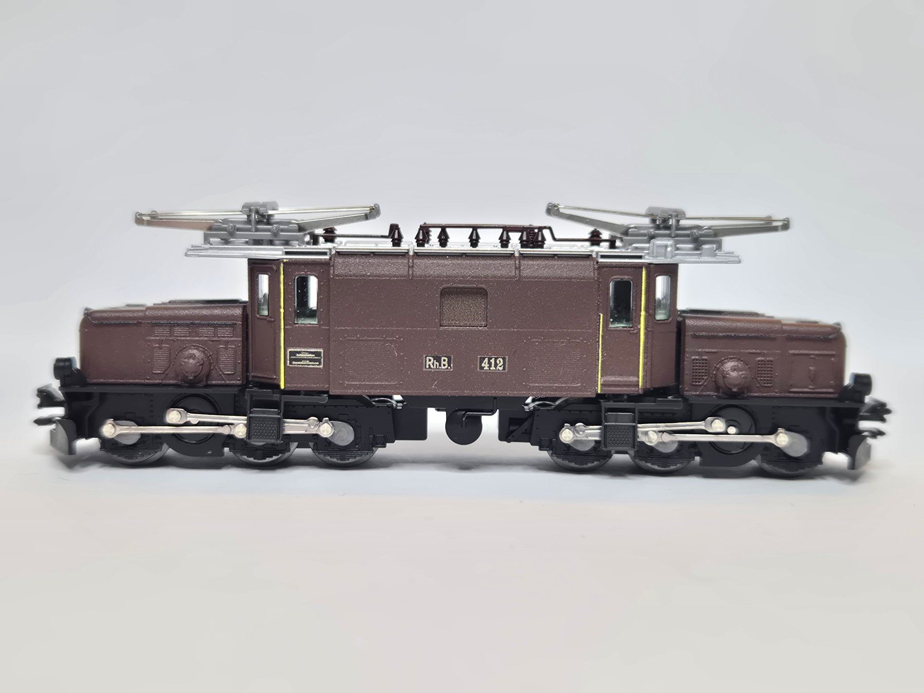 Kato Modellini di ferrovie: RhB ge 6/6I 412 dunkelbraun – Nuovo (secondo la descrizione) da Krattigen venduto da Scltigers5 2