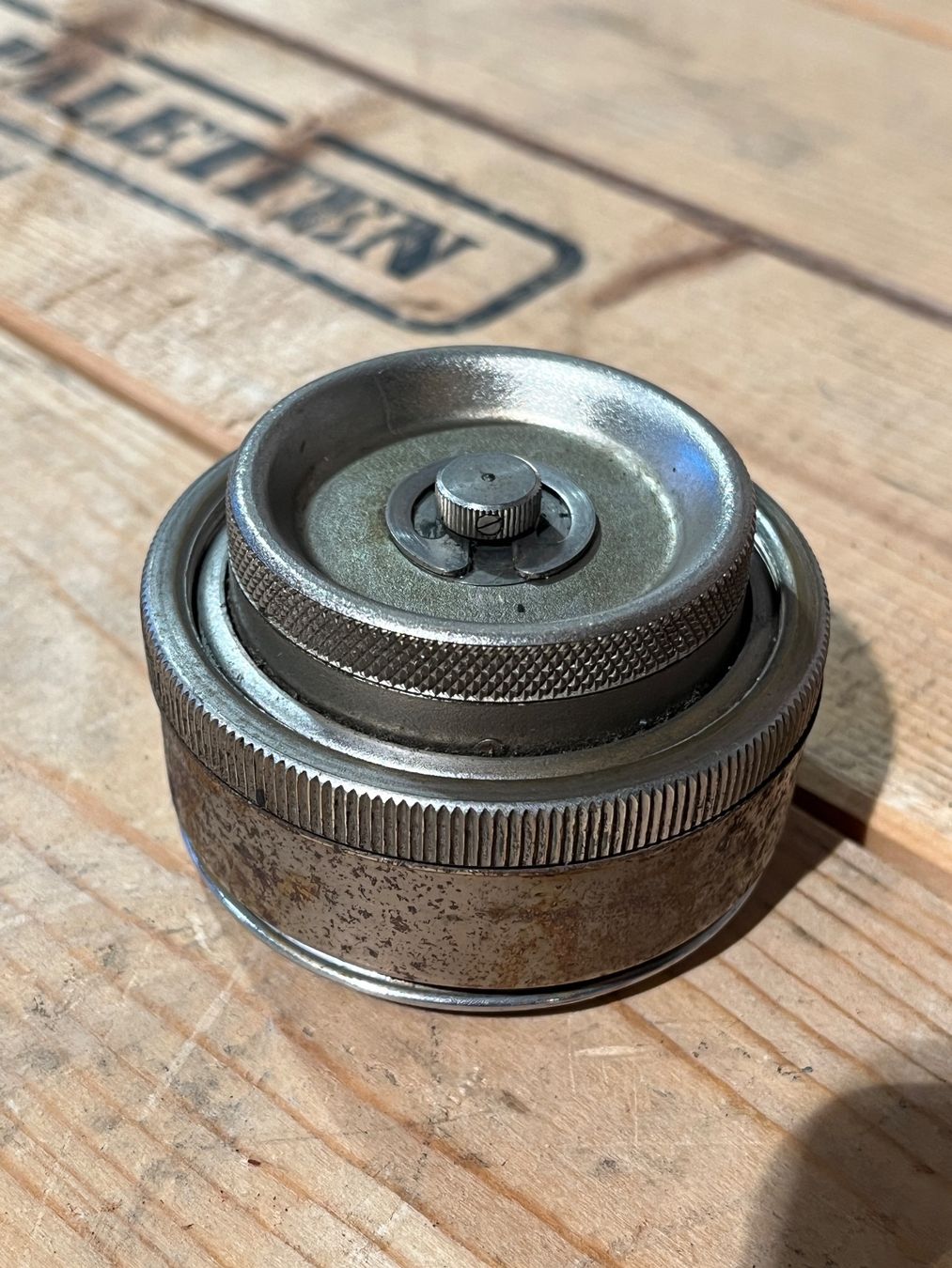 Tutti pezzi di ricambio auto: Kienzle 8 Tage Oldtimer Borduhr – Usato da Luzern venduto da Fracht-Design 3