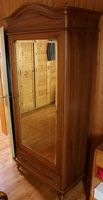 Kleiderschrank
