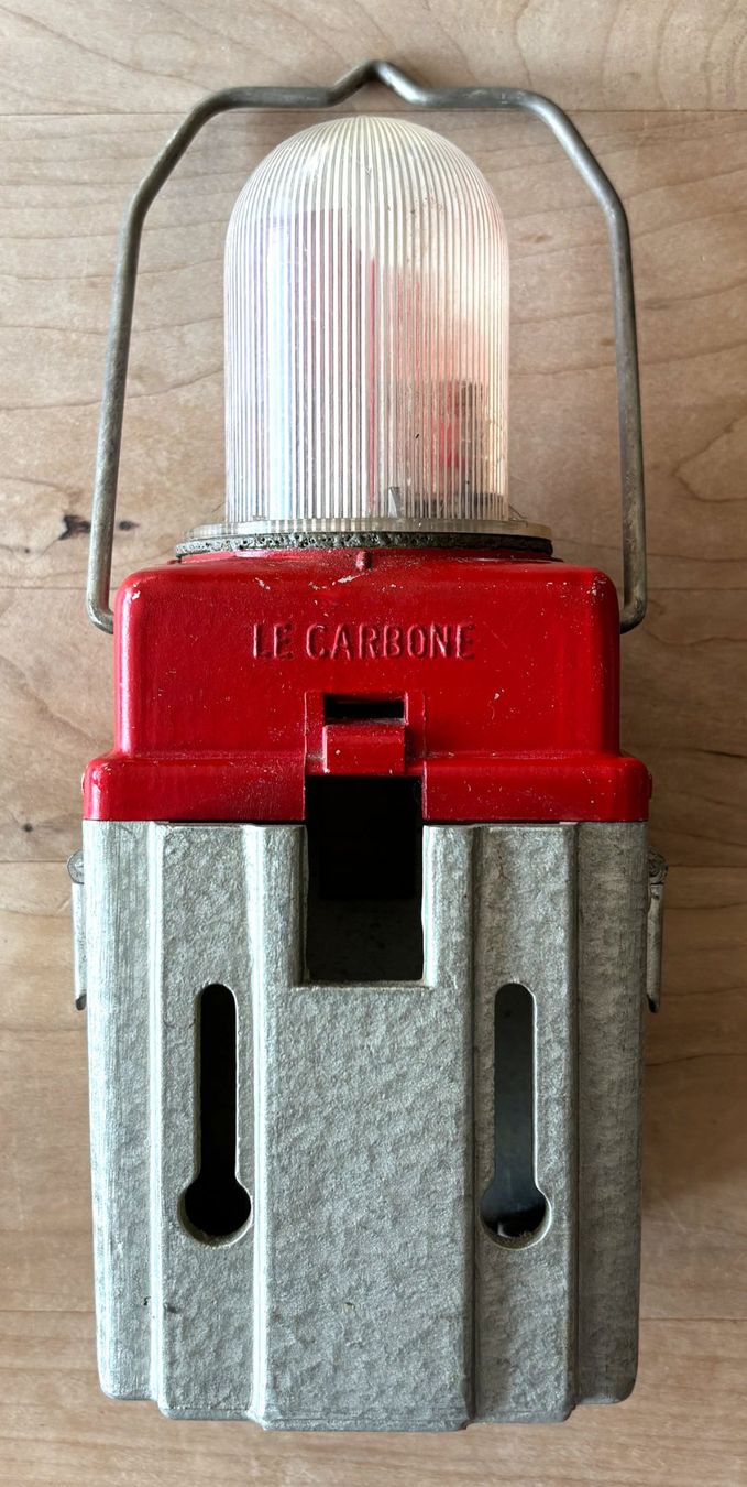 Lampade: Baustellenlampe, rot, LE CARBONE, antik – Usato da Füllinsdorf venduto da Bubnik 1