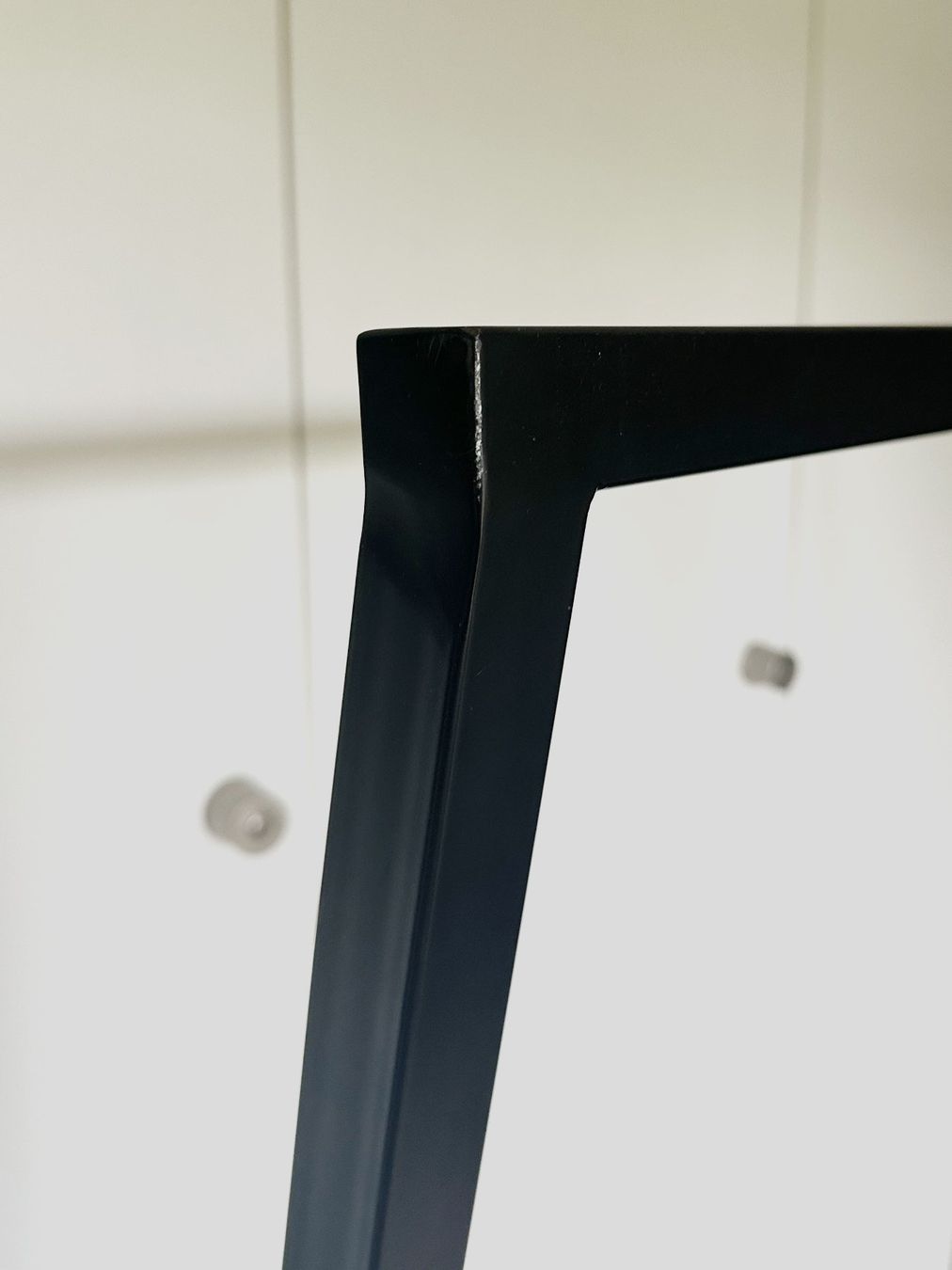 Hay Guardaroba: Design Garderobe Kleiderständer HAY Loop Stand (gross) – Usato da Kirchdorf AG venduto da cameoayiana 2