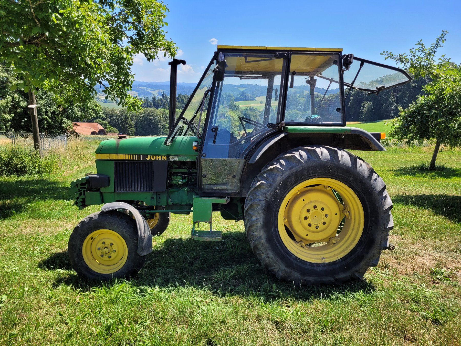 John Deere Tracteurs: Traktor John Deere 1850 – D'occasion à Madiswil par Pergola04 1