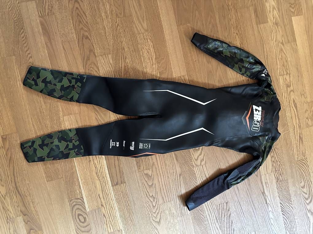 Mute per immersioni: ZEROD - Combinaison néoprène triathlon – Usato da Eysins venduto da bemi_23
