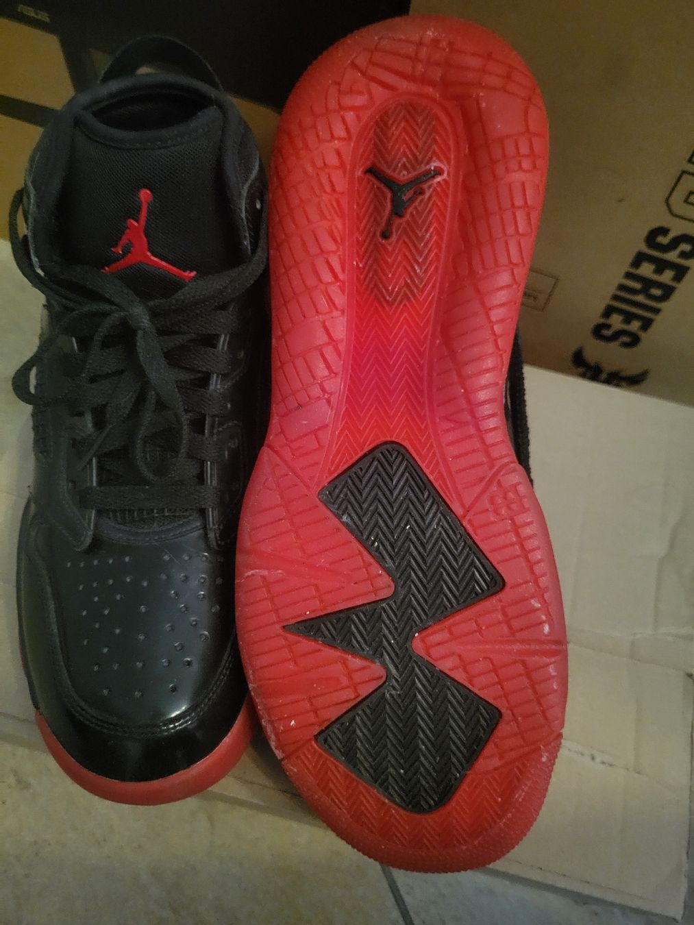 Jordan Scarpe da uomo: Air Jordan Mars 270 Patent Bred – Nuovo (secondo la descrizione) da Buchs SG venduto da cap_qnl6 1
