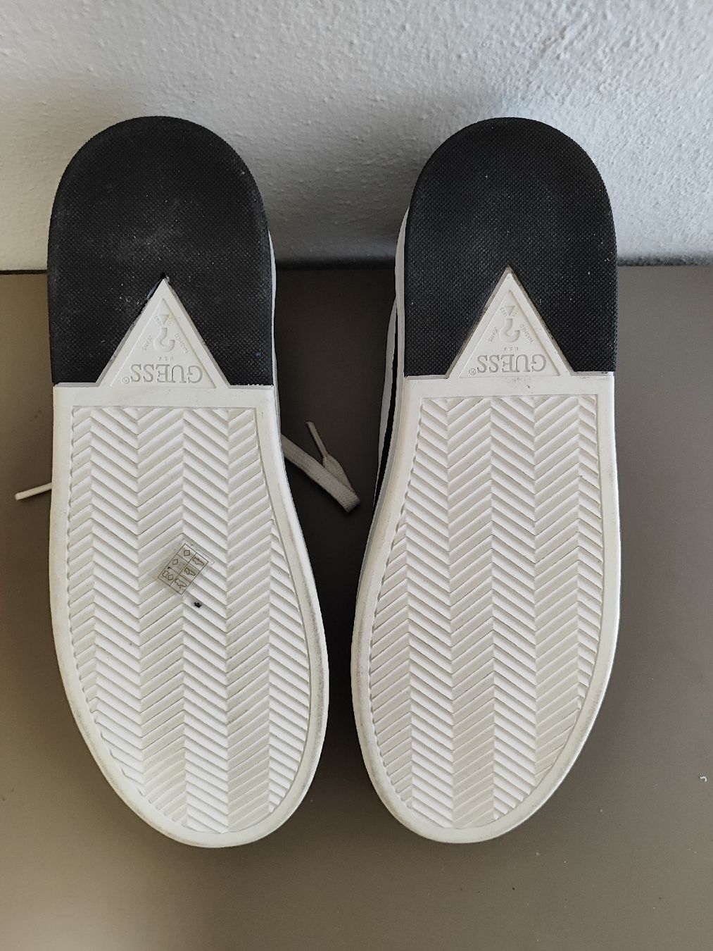 Guess Scarpe da uomo: Guess sneakers for men size 43 – Nuovo e nell'imballaggio originale da Lugano venduto da cri_djb 6
