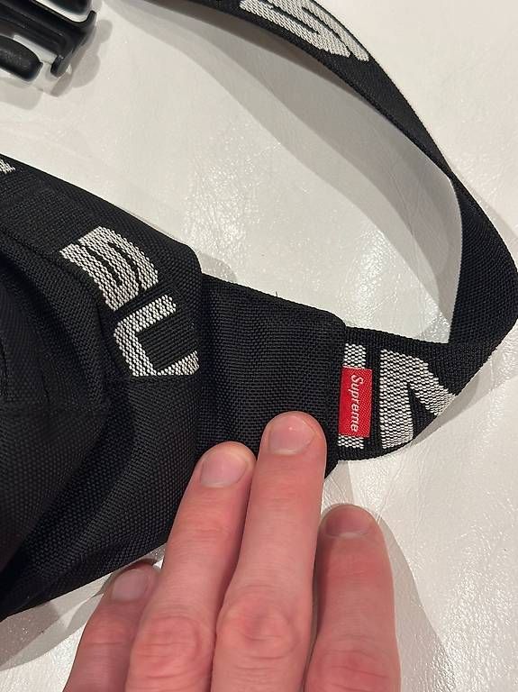 Borse: Supreme Bauchtasche / GR OneSize – Usato da Wädenswil venduto da user00643436 1