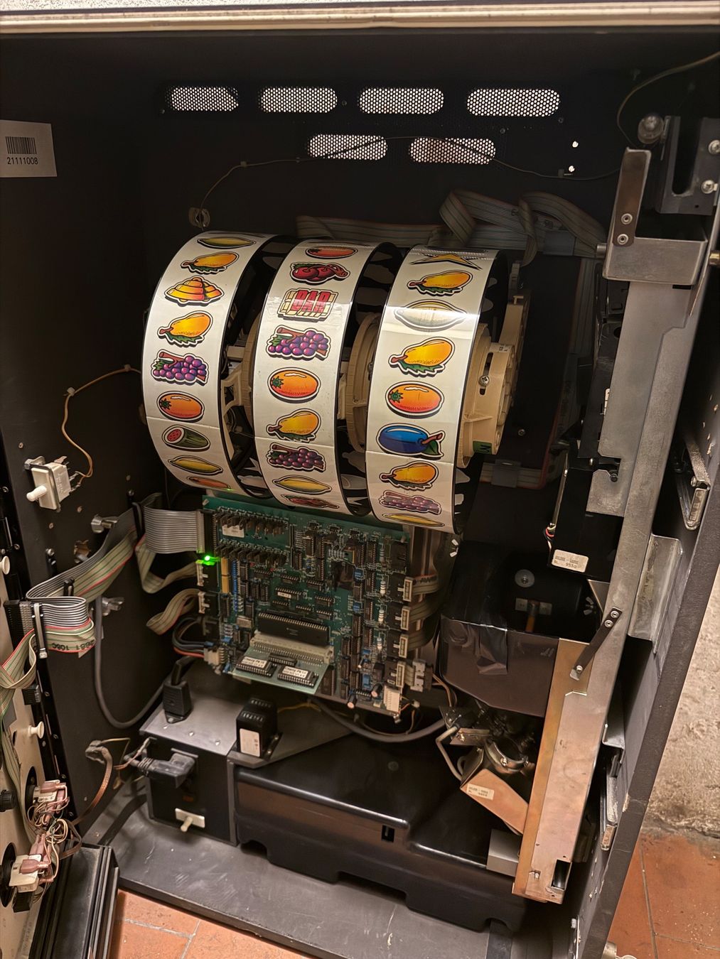 Slot Machine: Super Cherry 400 Spielautomat – Usato da Aarburg venduto da Ricardoabverkauf 1