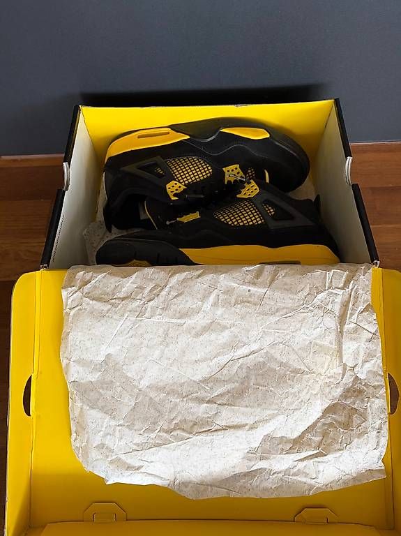 Scarpe da uomo: Jordan 4 Retro Thunder (Gr 43) – Usato da Schmerikon venduto da triathlon2010 4