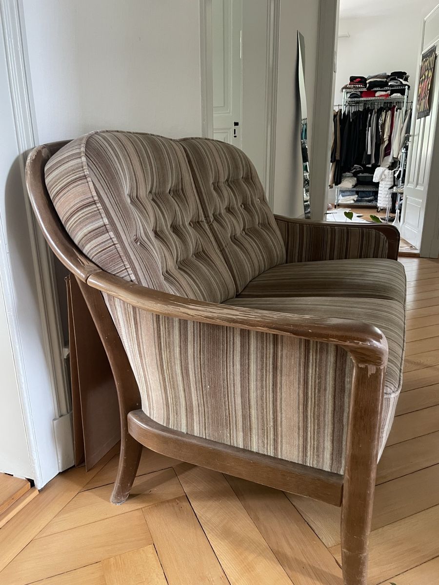 Divani: Vintage Sofa gestreift mit Massivholz – Usato da Winterthur venduto da LF1005 1
