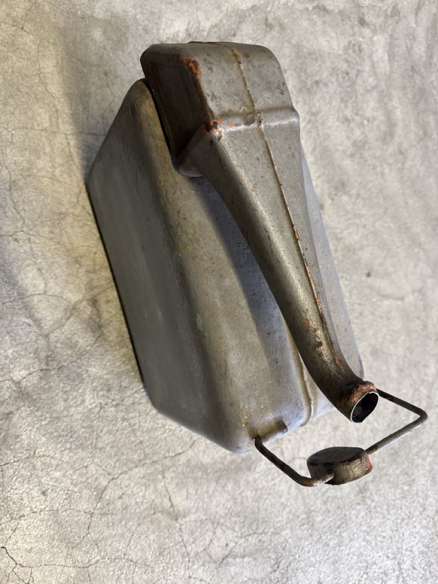 Taniche per benzina: Vintage Benzinkanister – Usato da Horriwil venduto da Carrera68 1