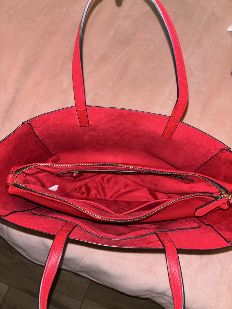 Valentino Borse da donna: Red Valentino Handbag – Nuovo (secondo la descrizione) da Saxon venduto da and_9qkg 4