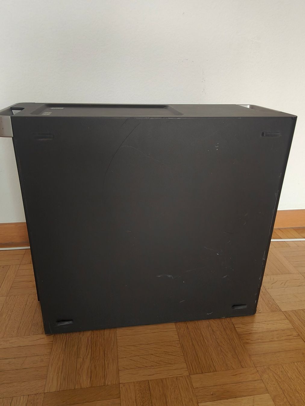Dell PC: Dell Precision T7810, E5-2673 v4 (40C/80T) – Usato da Oberengstringen venduto da DelCtrl 3