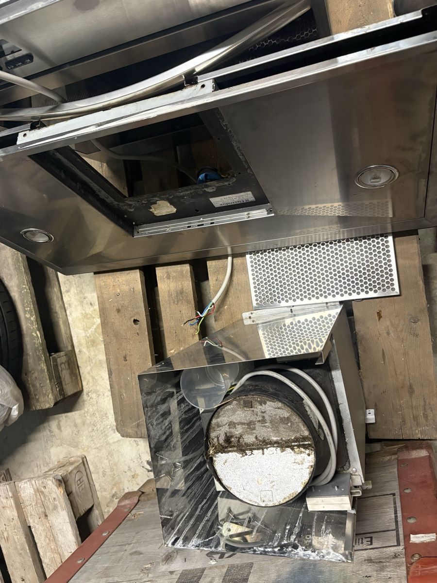 Electrolux Cappe di aspirazione: Dampfabzug – Usato da Zeiningen venduto da den_wt99 1