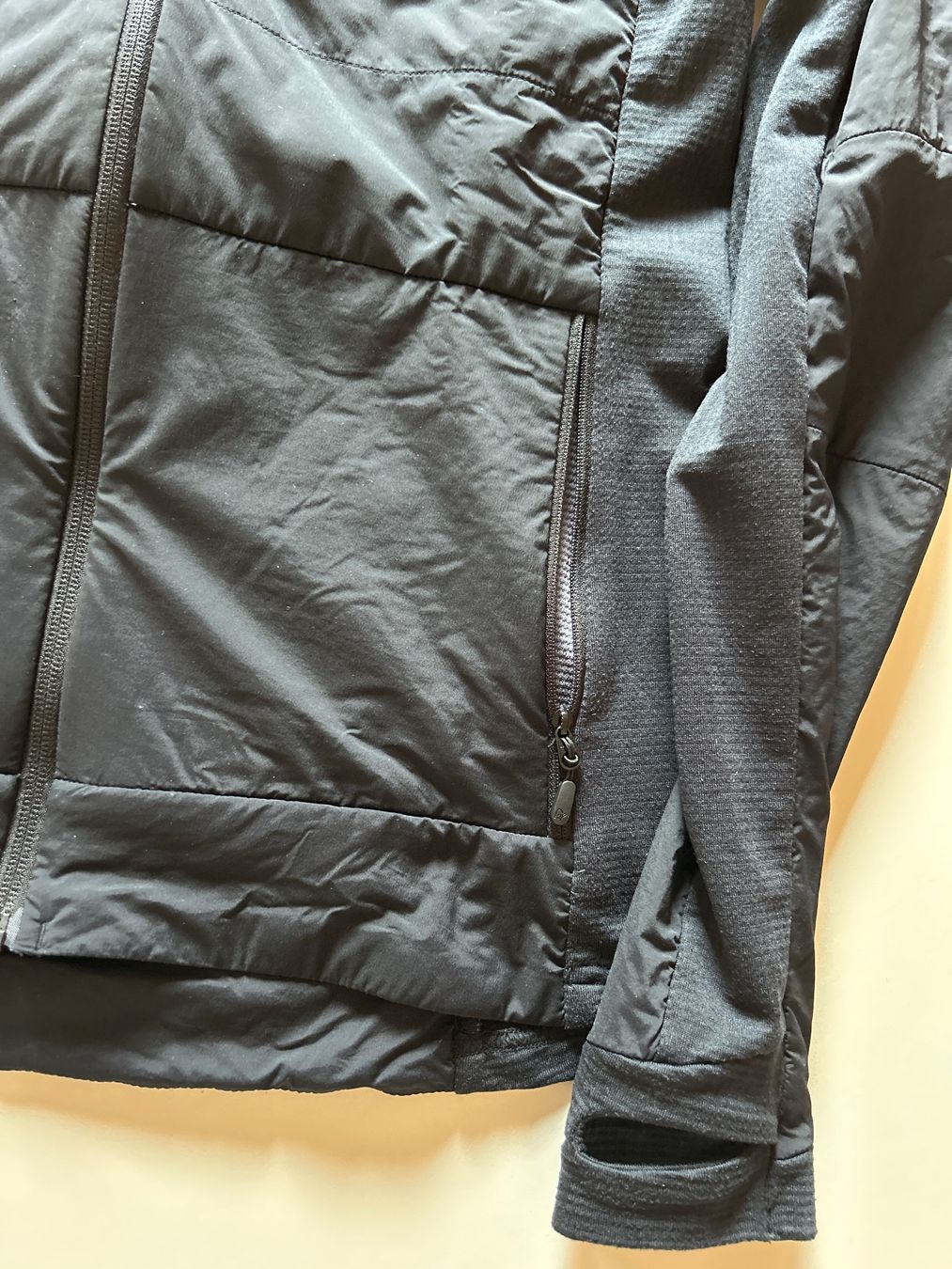 Norrøna Vestes: Norrna Jacke – D'occasion à Engelberg par ejierfaijs 3