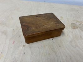 Kleine Holzschatulle