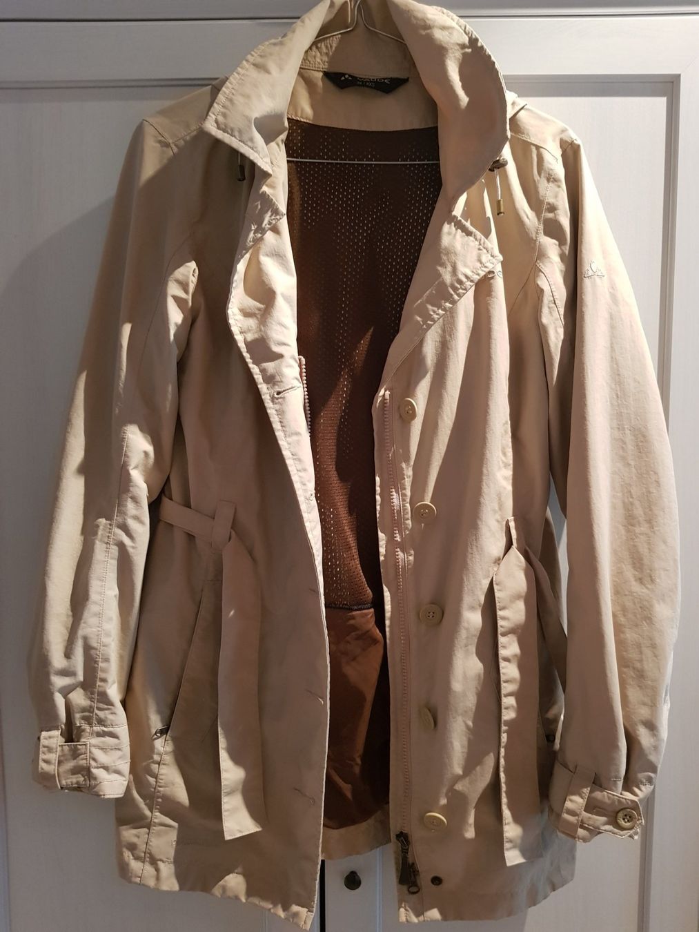 Mäntel: Trendy short coat from VAUDE, beige with copper-brown lining – Gebraucht aus Turbenthal von viw_48fr