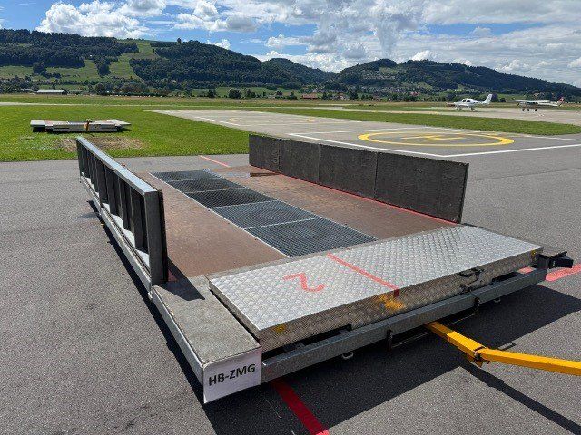 Voiturettes électriques: Helikopterlandeplattform – D'occasion à Belp par MountainFlyers80Ltd 3