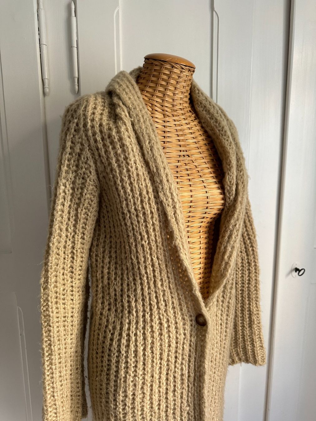 Jacken: AN'GE - Strickjacke beige S/M – Gebraucht aus Zürich von Diazaio 2