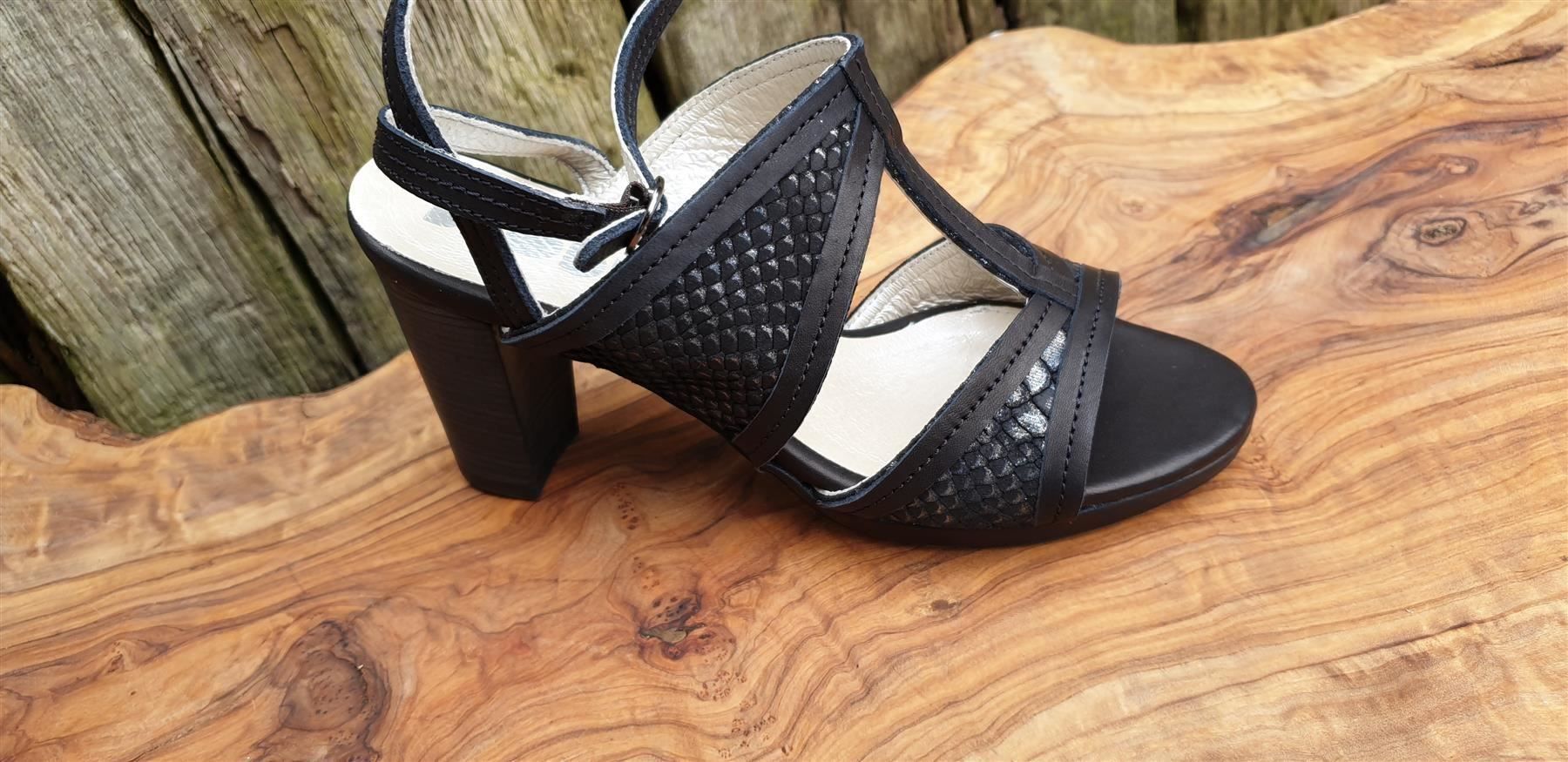 Scarpe da donna: DKODE Belva Sandalen 40 NP159.- NEU – Nuovo e nell'imballaggio originale da Buttwil venduto da MaraMari 1