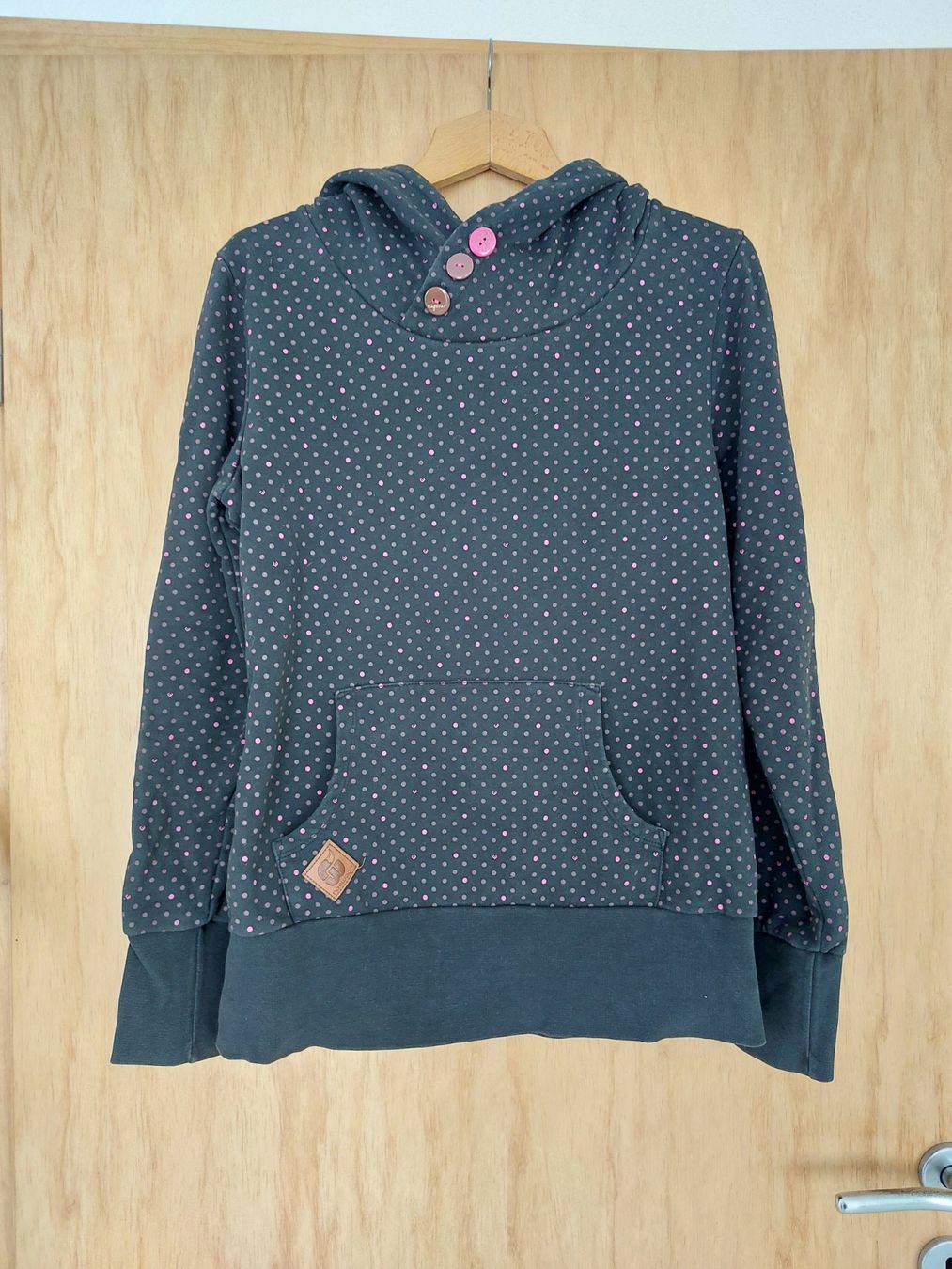 Pullover & Sweatshirts: Kapuzenpulli Gr. M – Gebraucht aus Schmitten von JasiStern