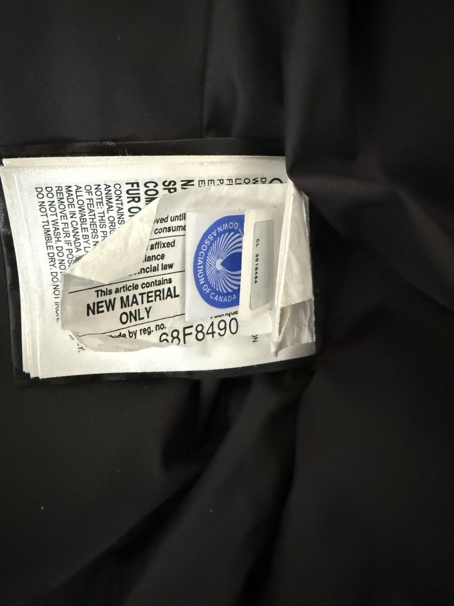 Canada Goose Giacche: Neuwertige Herren Canada Goose Parka – Usato da Neukirch (Egnach) venduto da Drughino 4