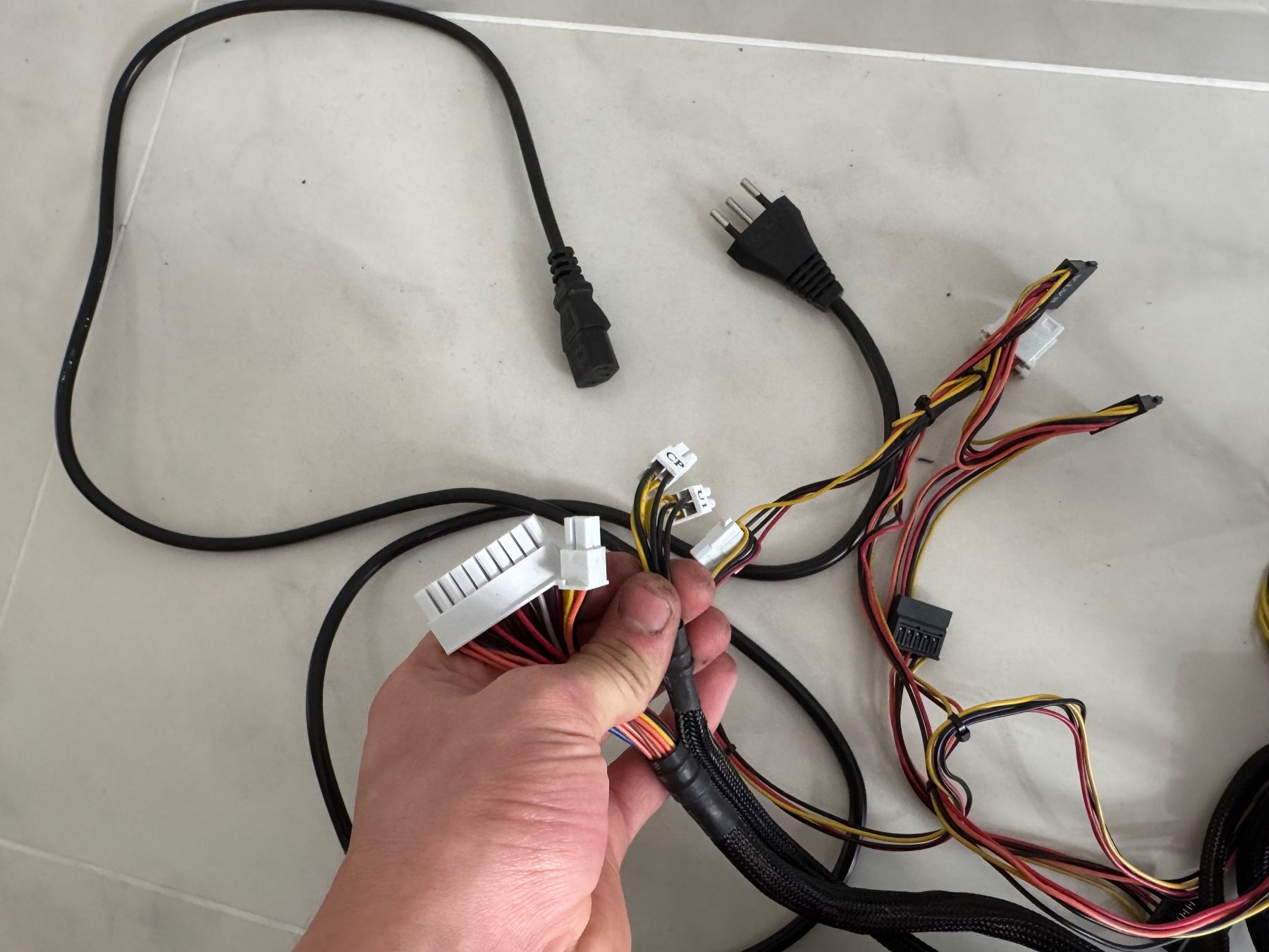 PC: Digitech Netzteil mit 403 Watt – Usato da Dietwil venduto da Armi1973 3