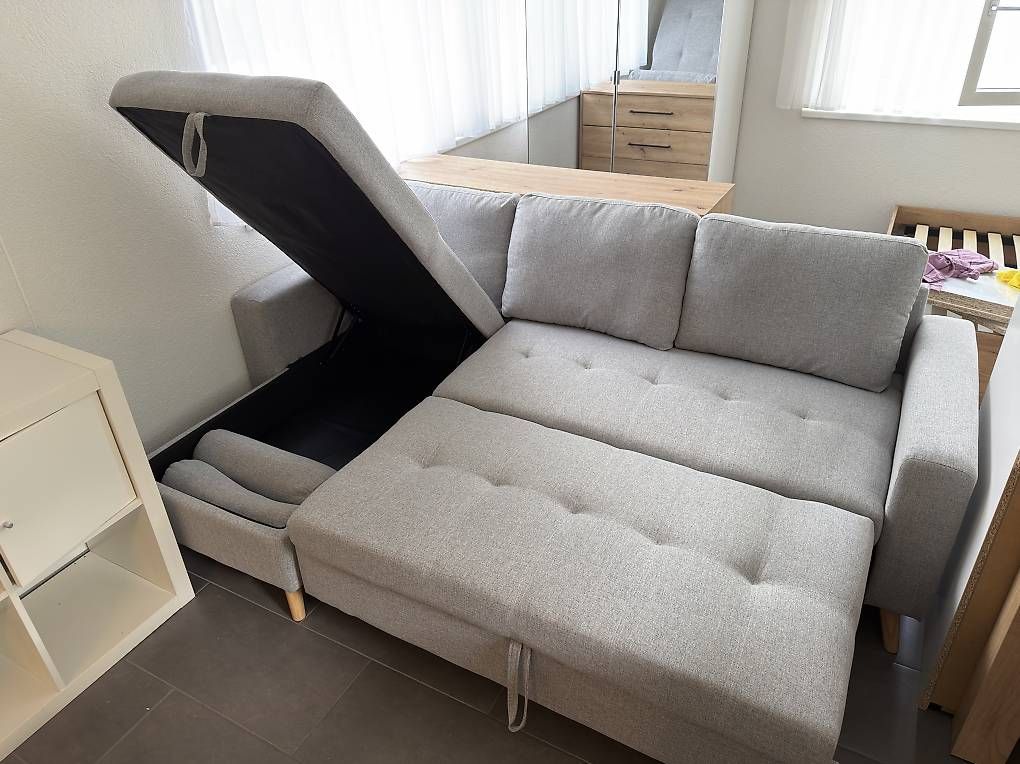 Sofas: Ecksofa mit Schlaffunktion & Bettkasten – Neuf (Voir description) à Morgarten par ann_5mlw 2