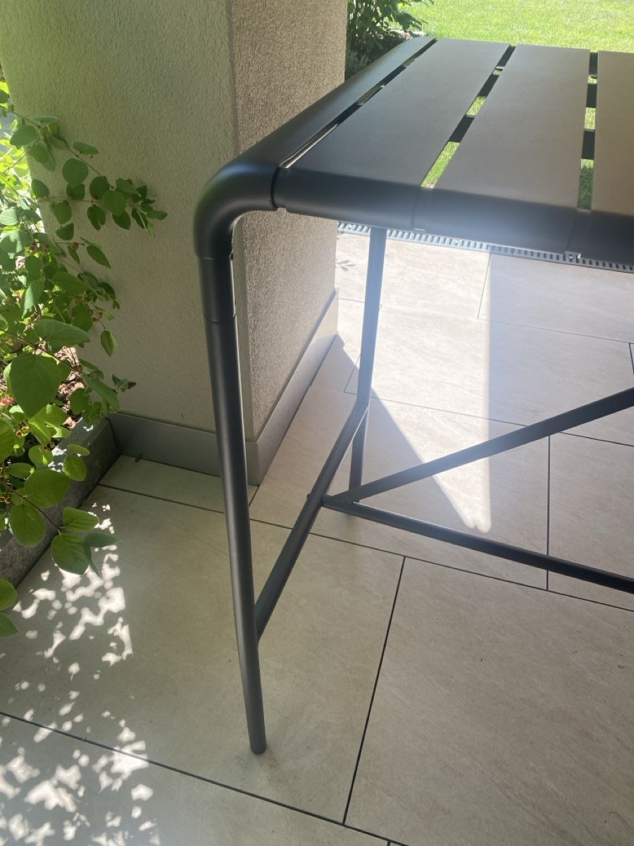 Pfister Tavoli: Bartisch von BYYU, Anthrazit, 178x67x106, Top! – Usato da Rothenburg venduto da viola.lena 6