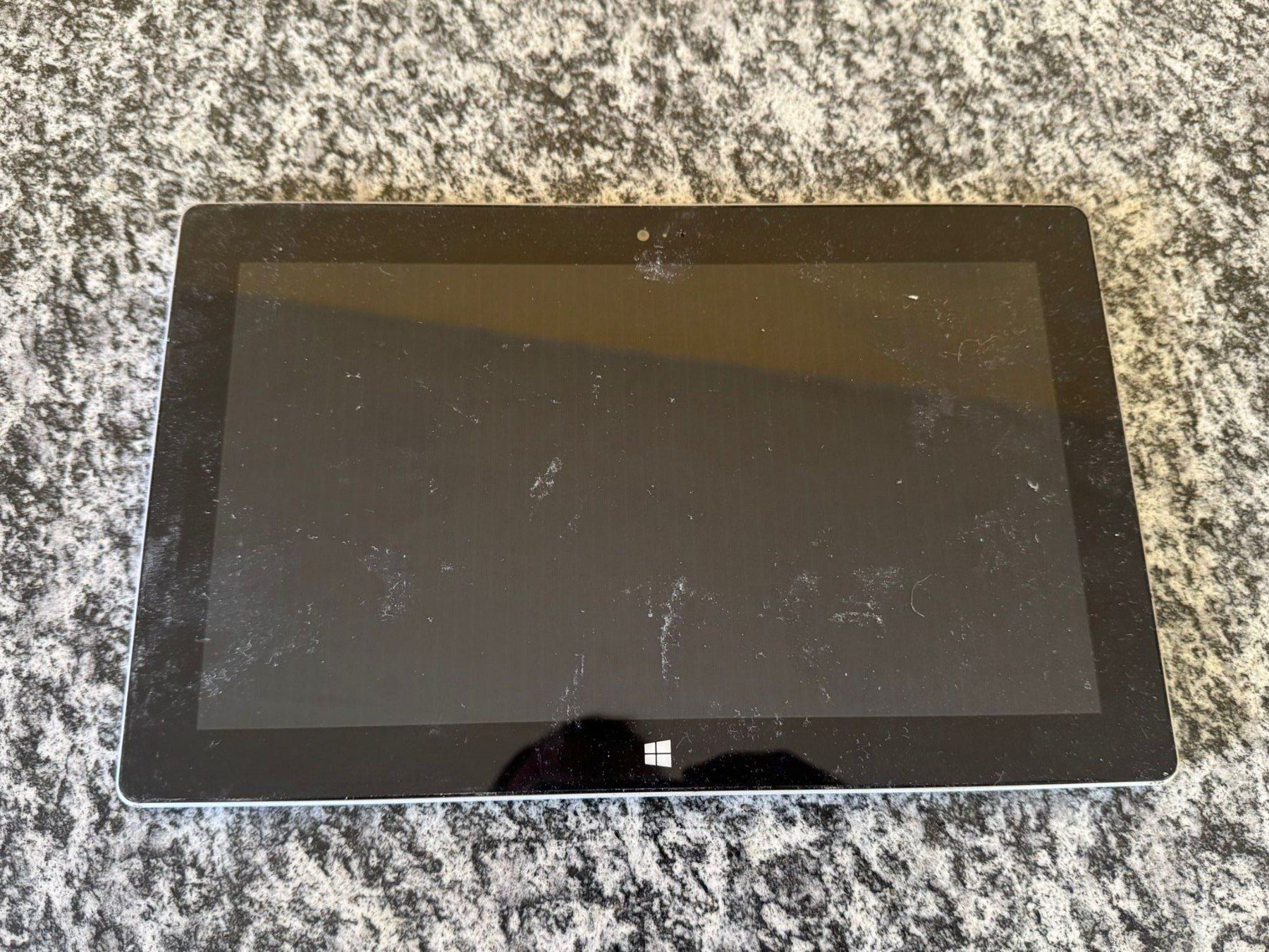 Microsoft Tablet PC: Surface RT 32GB - ungeprüft!! Ab 12CHF!! – Difettoso da Olten venduto da HoYa01