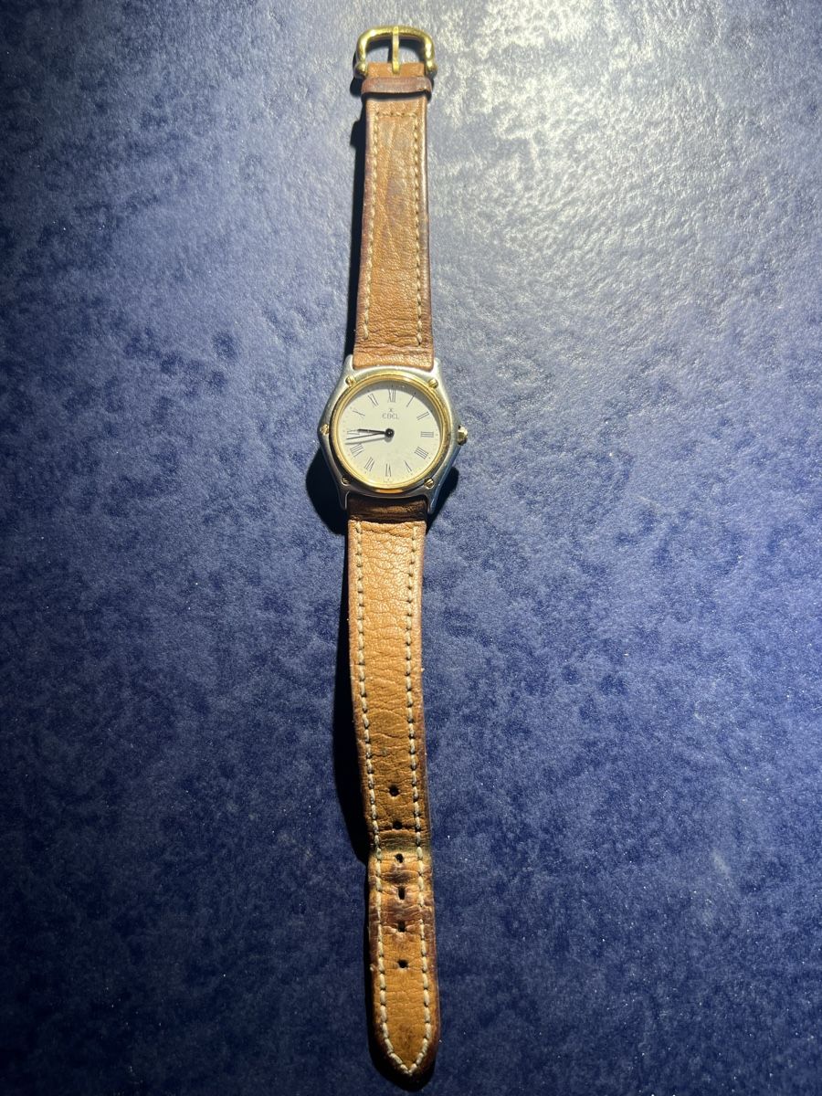 Ebel Orologi: Ebel Uhr (läuft nicht) – Usato da Laufen venduto da groove60 1
