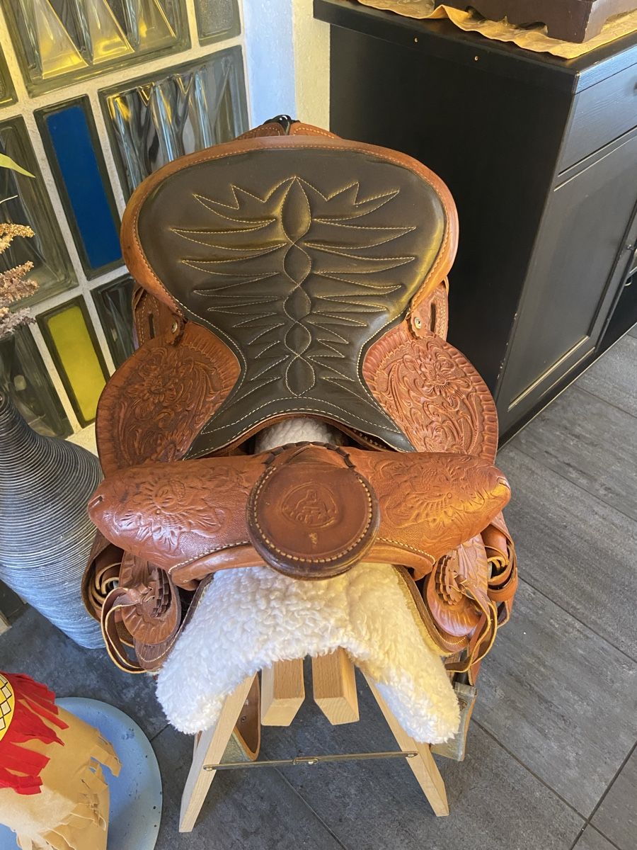 Sacoche De Selle Western En Cuir Véritable - Style Tooling
