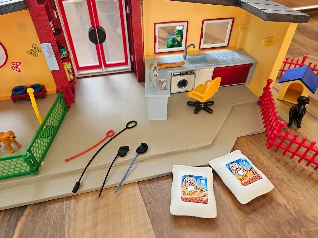 Giocattoli: Playmobil Hunde Hotel – Usato da Neudorf venduto da Vogelhof 1