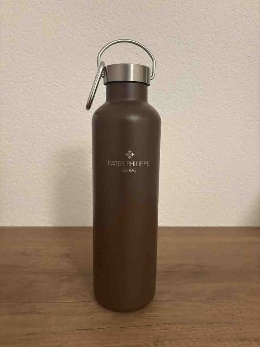 Borracce & Thermos: Patek Philippe gourde marron bon tat – Nuovo (secondo la descrizione) da Biel/Bienne venduto da Claire_ch