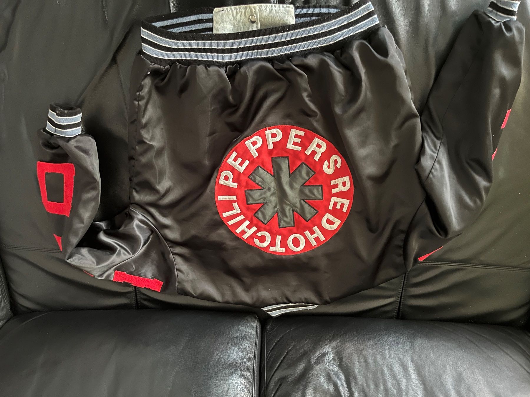 Giacche: Red Hot Chili Peppers Jacke – Usato da Unterkulm venduto da Malibu1977 1