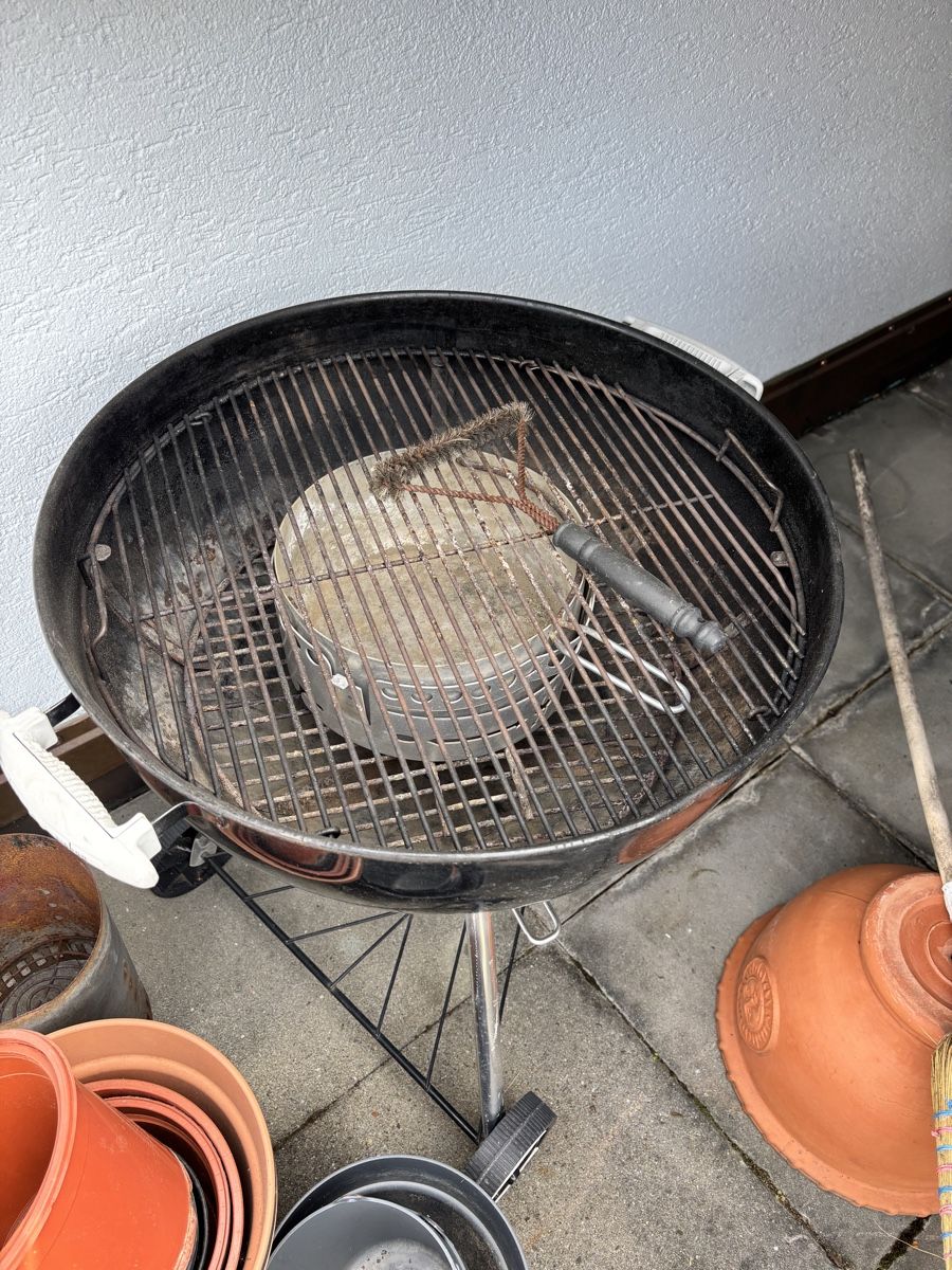 Grils: Weber Holzkohlegrill schwarz   – D'occasion à Adliswil par lolilanders 1