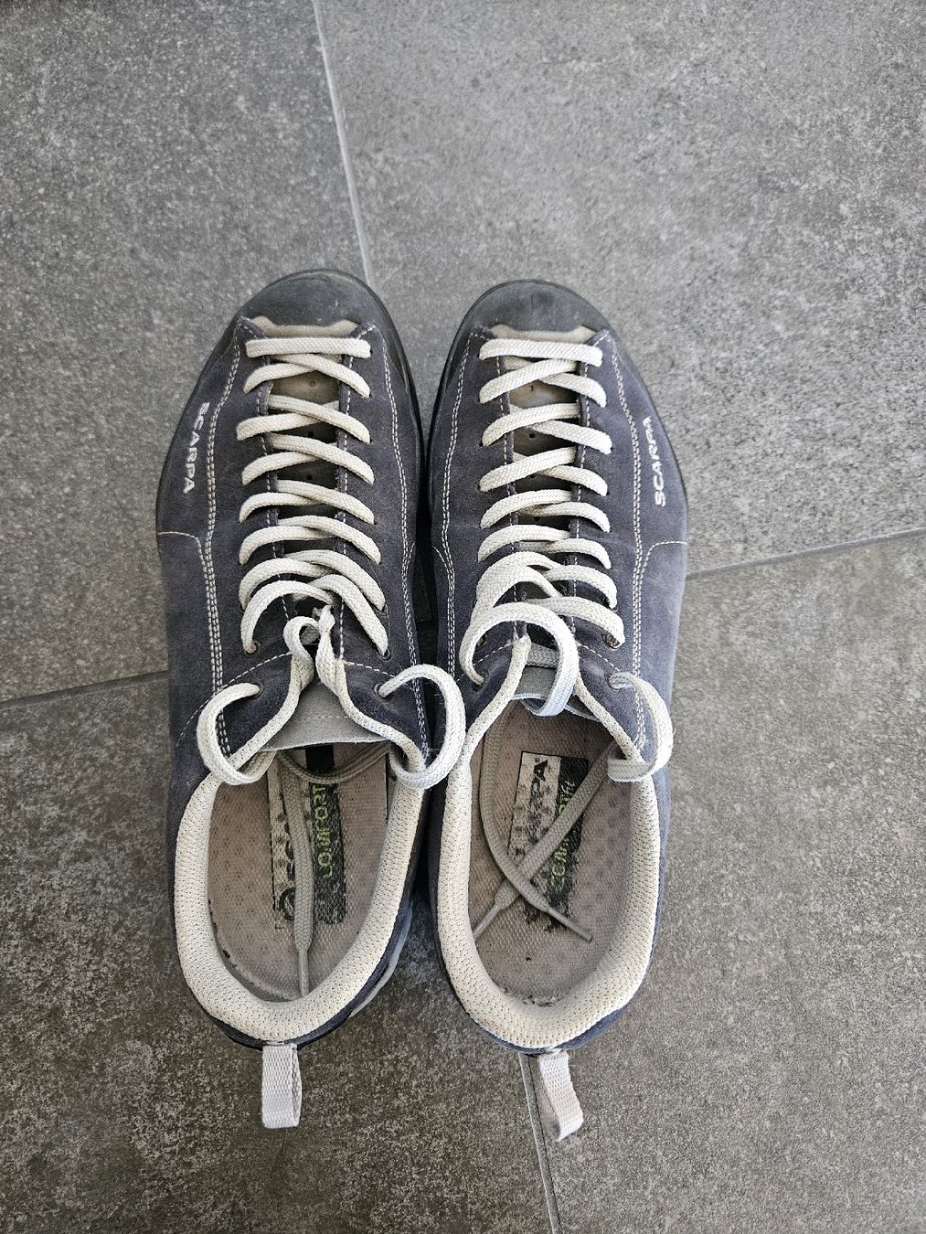 Scarpa Scarpe da uomo: Scarpa - Mojito grises (taille 45) – Usato da Bussigny venduto da niwa_mikan 1