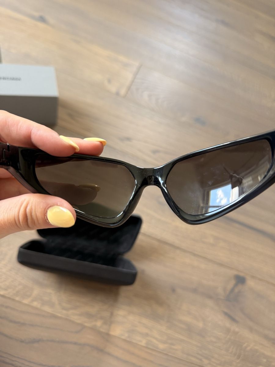 Balenciaga Lunettes & Verres: Balenciaga Sunglasses with Case – D'occasion à Zürich par Bellinka23 5