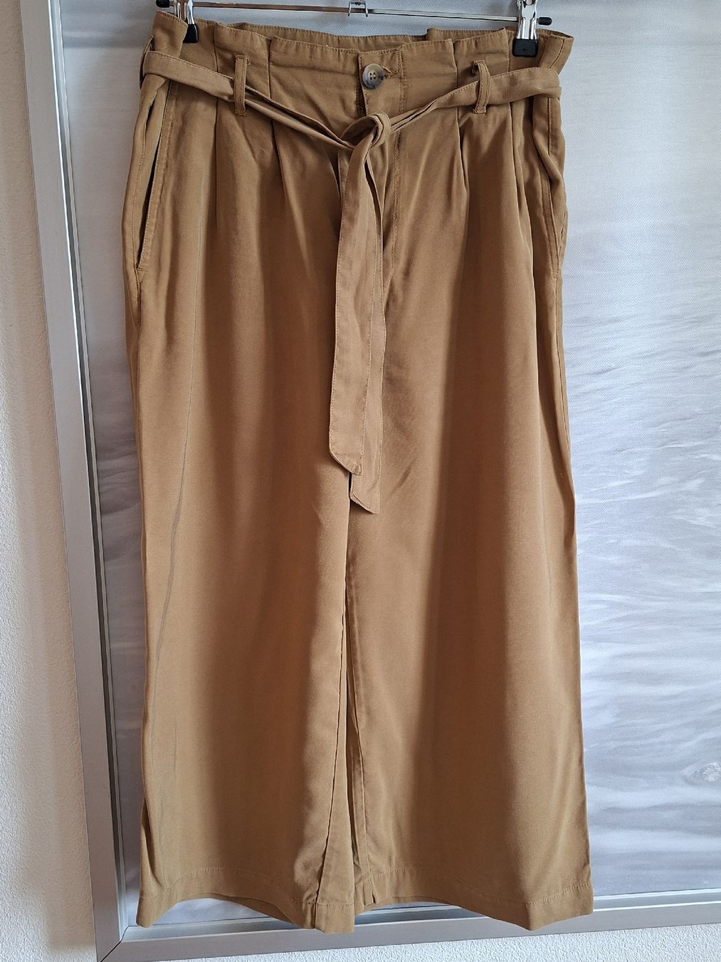 Only Pantalons: Damen Culotte ONLY Grösse 40  – D'occasion à Hausen AG par Emirfinn