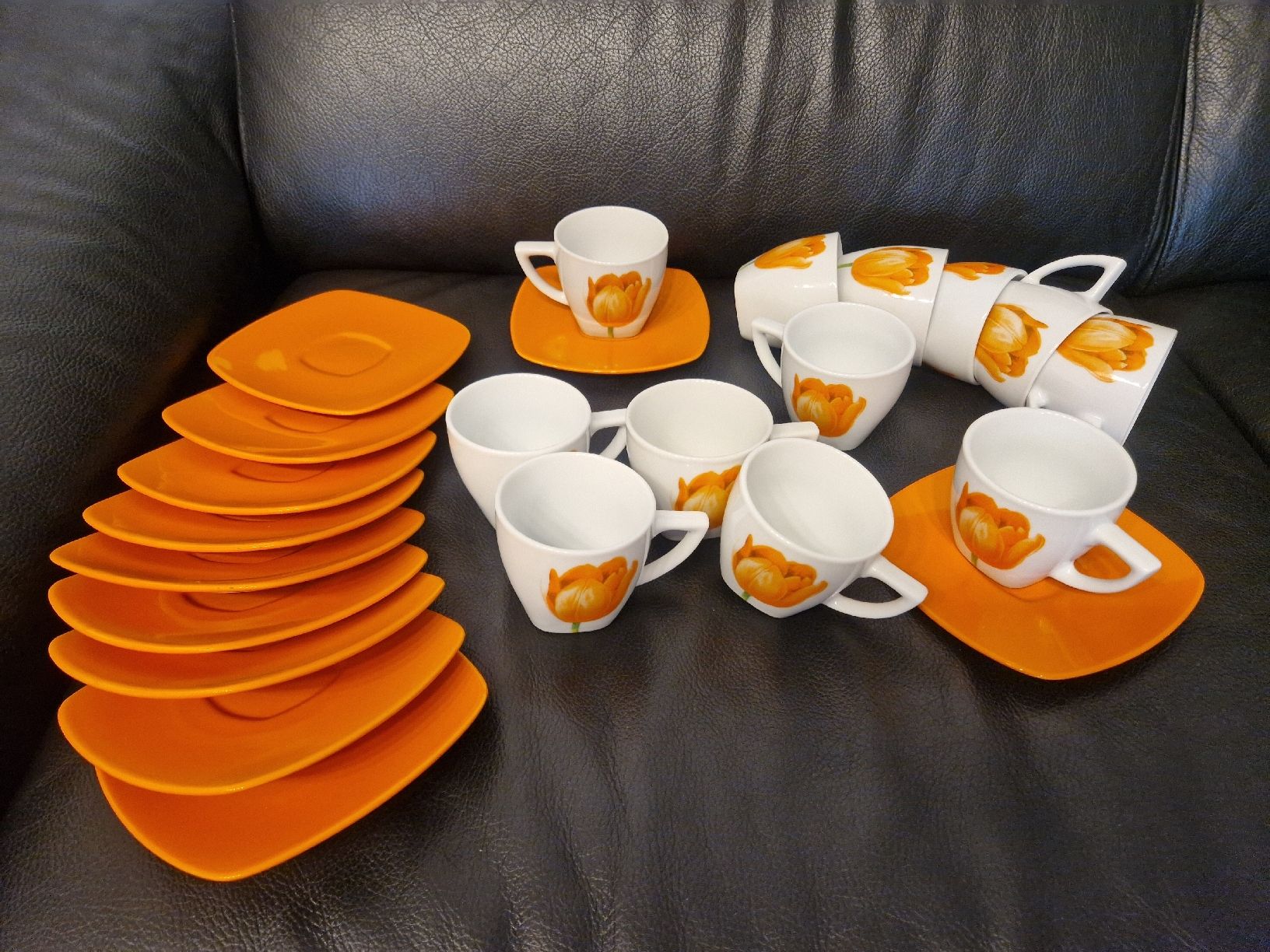 Services de table: Service de table "Tulipe" 12 personnes – D'occasion à Penthaz par Sosotroc 1