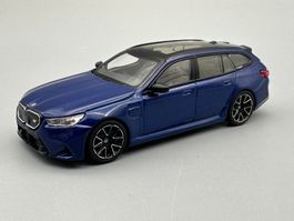 BMW M5 Touring Marina Bay Blau Metallic 1:64 Mini GT neu OVP