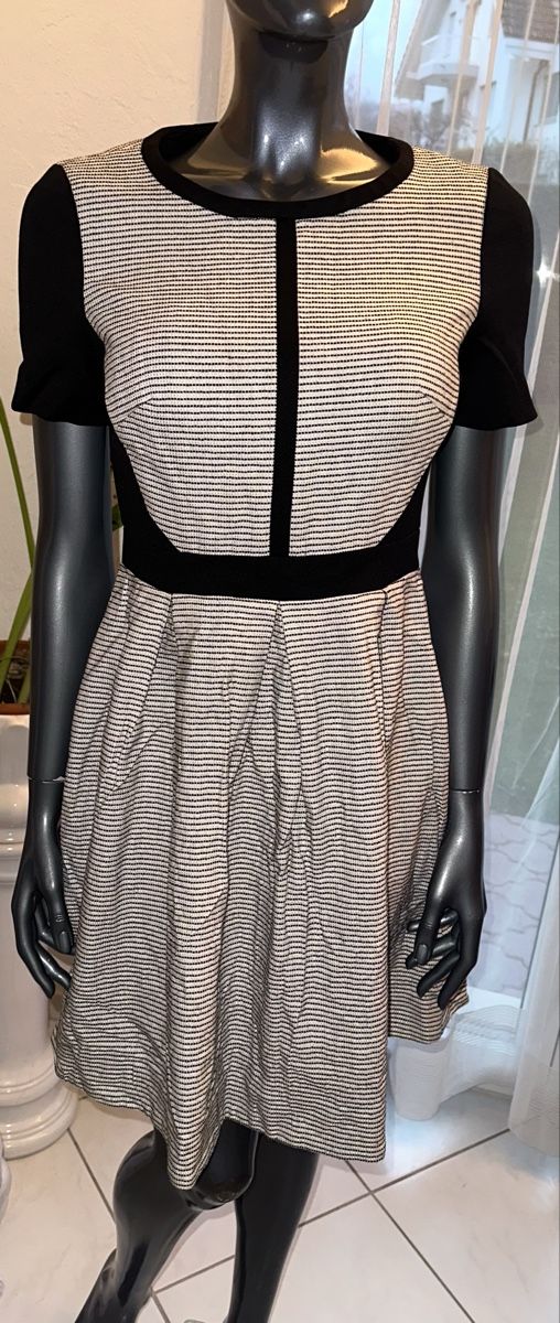Karen Millen Vestiti: KAREN MILLEN KLEID GR. 40 – Usato da Unteraegeri venduto da MH203