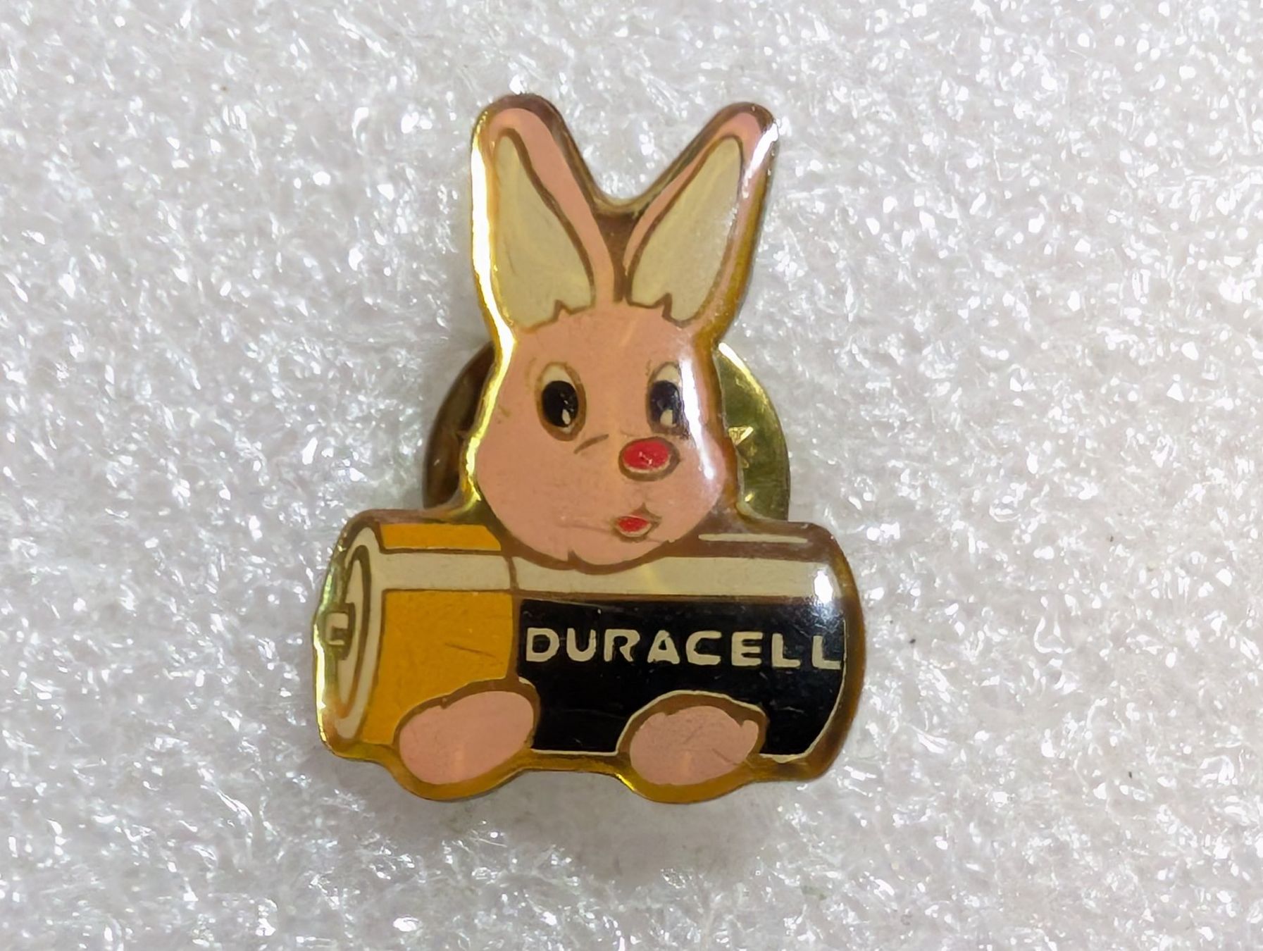 Plaketten & Abzeichen: Ansteckpin 297: Duracell – Gebraucht aus Oppligen von Pin-Fall-Shop
