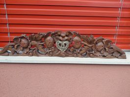Holz Relief 108 cm lang mit Stempeln *alt