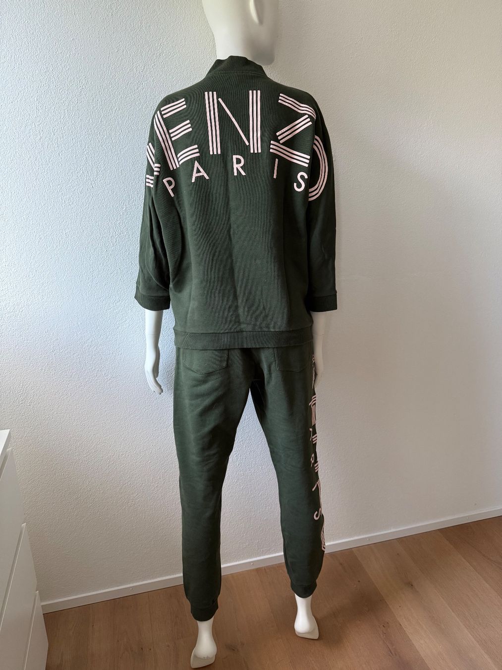 Kenzo Completi & Tailleur: Kenzo Anzug – Nuovo (secondo la descrizione) da Winterthur venduto da 19.19 1