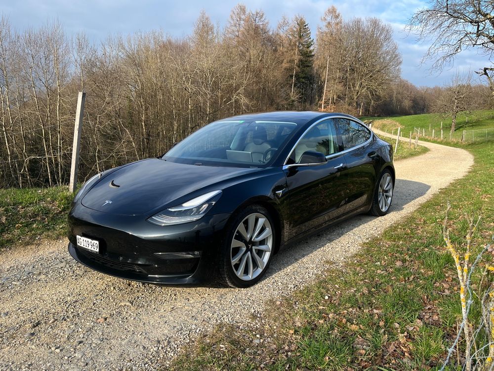 Tesla Model 3 Long Range AWD