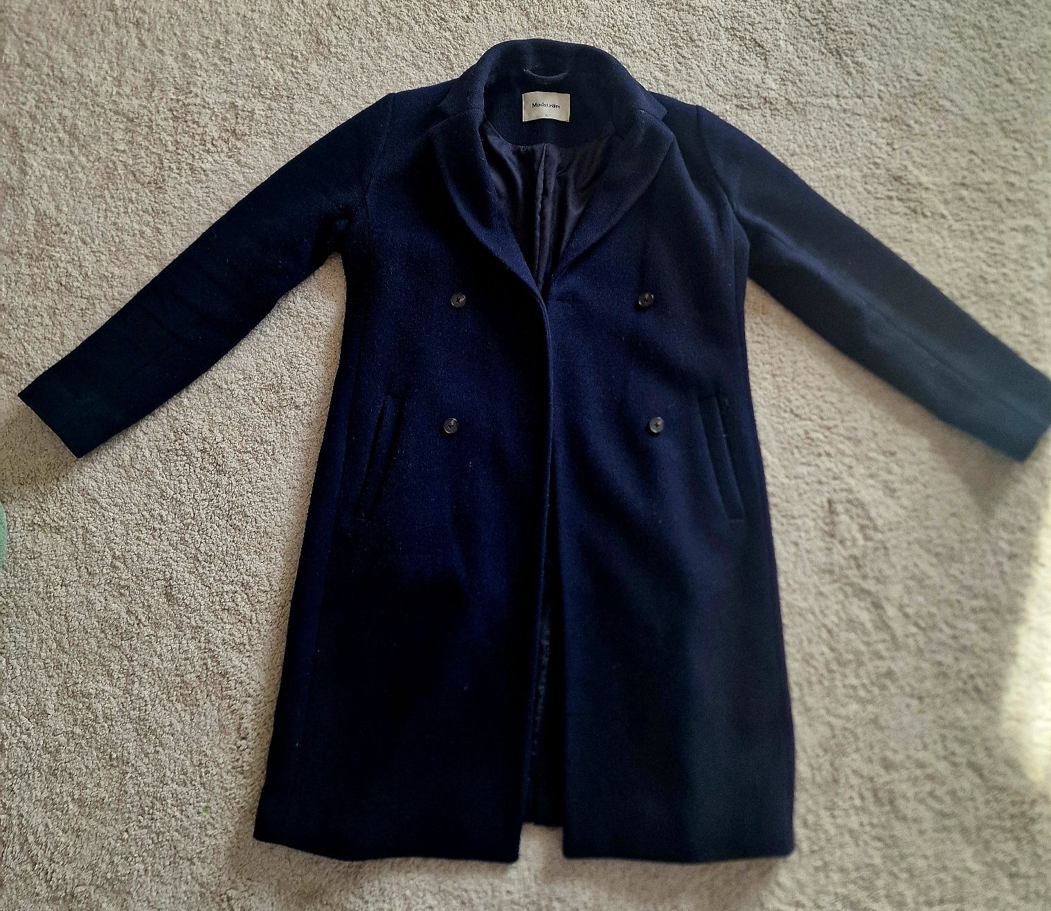 Cappotti: Modström Wool Blend Navy Coat, Size M, Perfect for Winter! – Usato da Zürich venduto da yam_rct6
